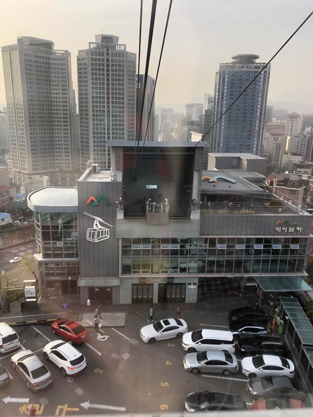 首爾塔 ｜ 連洗手間都有「大落地玻璃」比你欣賞風景