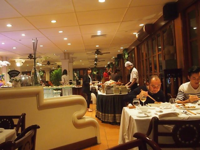 蜆港FURAMA RESORT高質海鮮自助餐