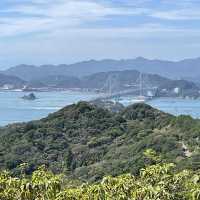 淡路島　タマネギオブジェで記念写真