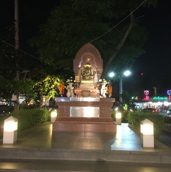 ลานหน้าห้าง เดอะสตรีท รัชดา