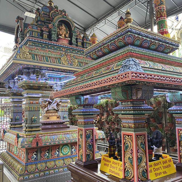 พาไปสักการะพระแม่อุมาเทวีที่วัดแขกสีลม 