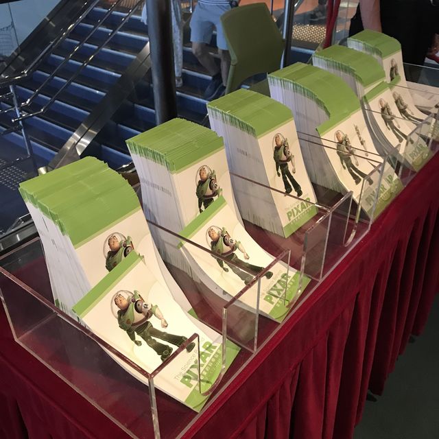 等了很久才搶到位置的Pixar 展覽！