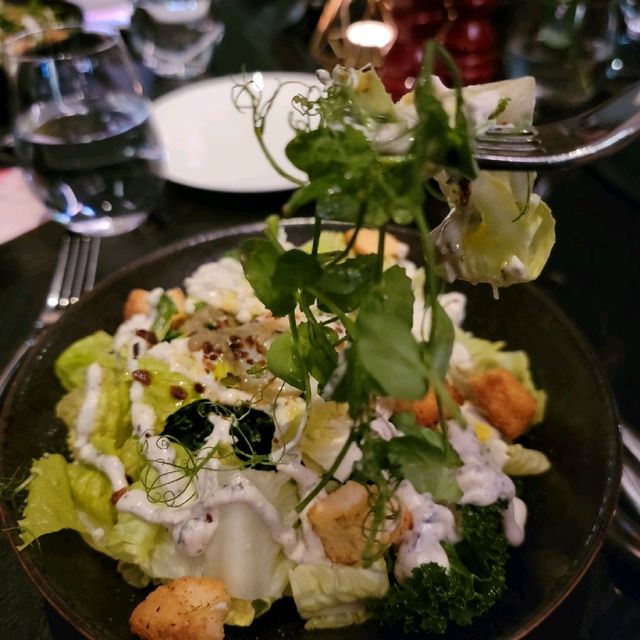 充滿驚喜😍的三道菜🥗🥩🧁晚餐🍽