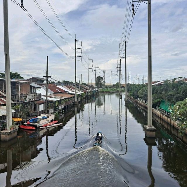 ตลาดเก่าริมน้ำหัวตะเข้