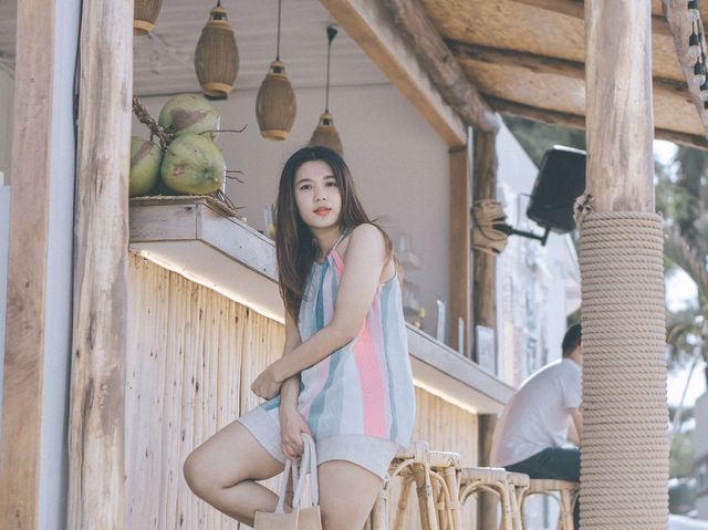คาเฟ่ Outdoor ริมทะเลชะอำ Feel เกาหลี