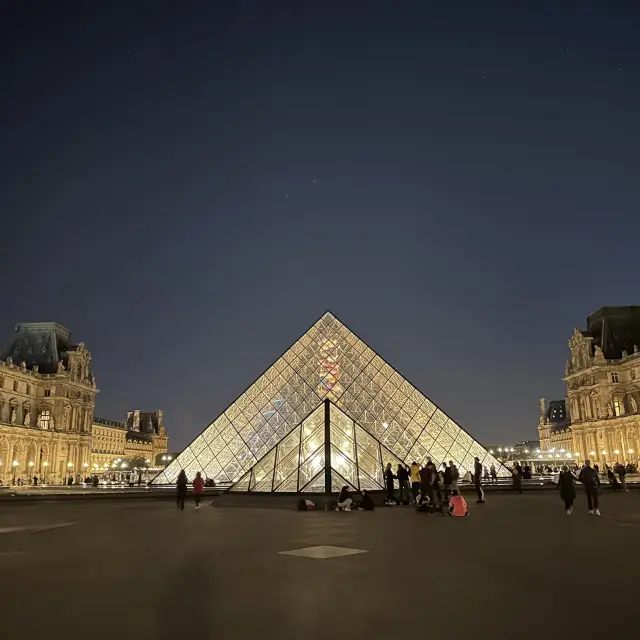 Nothing Beats: Louvre Museum