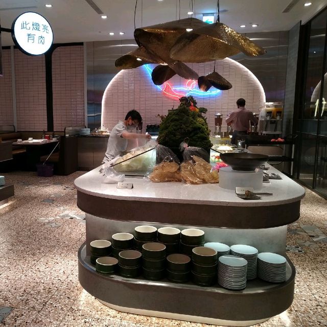 饗賓集團旗下小福利火鍋