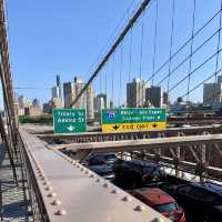 布魯克林大橋 Brooklyn Bridge 橫跨紐約百年地標懸索橋！ 