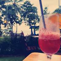 Happy hour by a turquoise colored beach