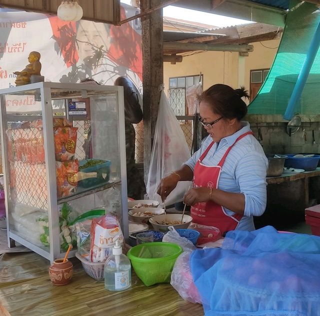 ก๋วยเตี๋ยวยายไพรศรี อร่อยดีจนต้องบอกต่อ