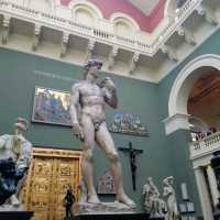 Free ro visit - V and A museum 