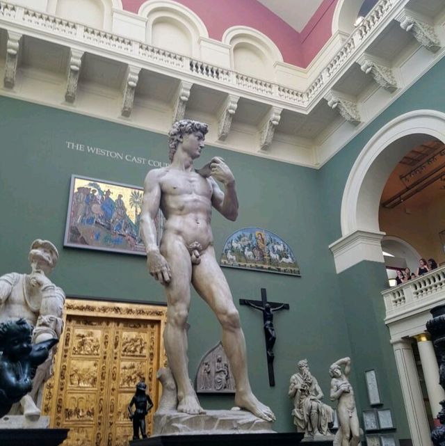 Free ro visit - V and A museum 