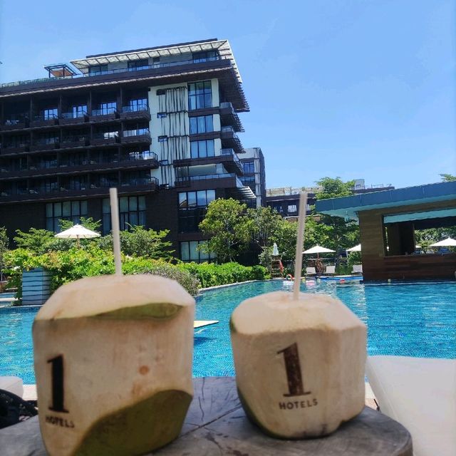 Sustainable luxury hotel in Haitang Bay