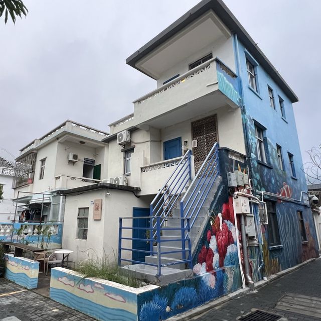 充滿藝術氣氛的海濱小鎮