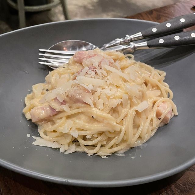 【  以豬肉做主角的西餐廳 】 