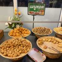 ปิ้งย่าง ทะเลเผา พร้อมของทานเล่นเพียบ ที่ปักธงชัย