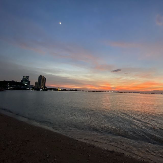 Koh Loy Park (เกาะลอย)​