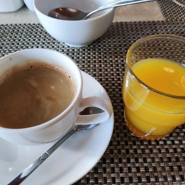 Breakfast at The Square