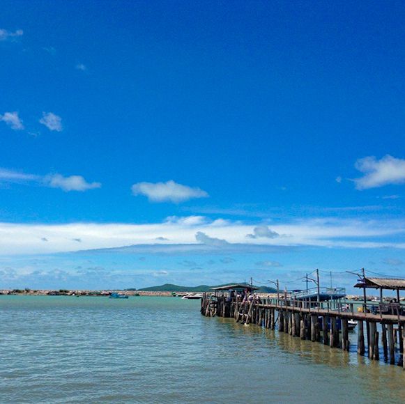 เสม็ดแกรนด์วิว ที่พักติดทะเล หาดทรายแก้ว 