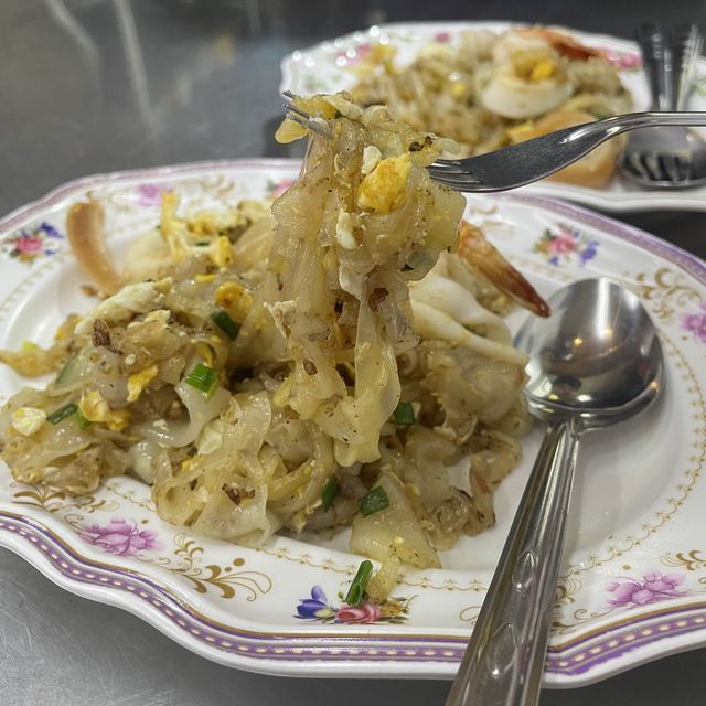 ชวนมากิน ส.หน้าวัง ร้านเก่าแก่ ย่านเสาชิงช้า😋