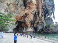 นั่งเรือไปหาดไร่เลย์ กันเถอะ 
