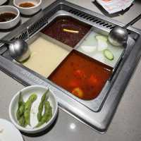 一次享用4種湯底，高級的火鍋饗宴-海底撈慶城店
