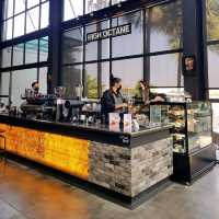 High Octane Café คาเฟ่แนวลอฟท์