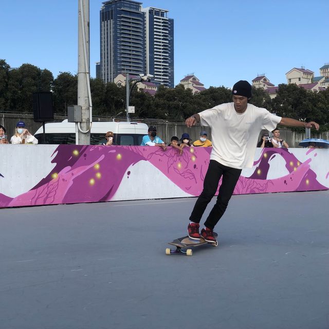 滑板遊戲好地方🛹 Meiti Hockey Rink 美堤極限公園