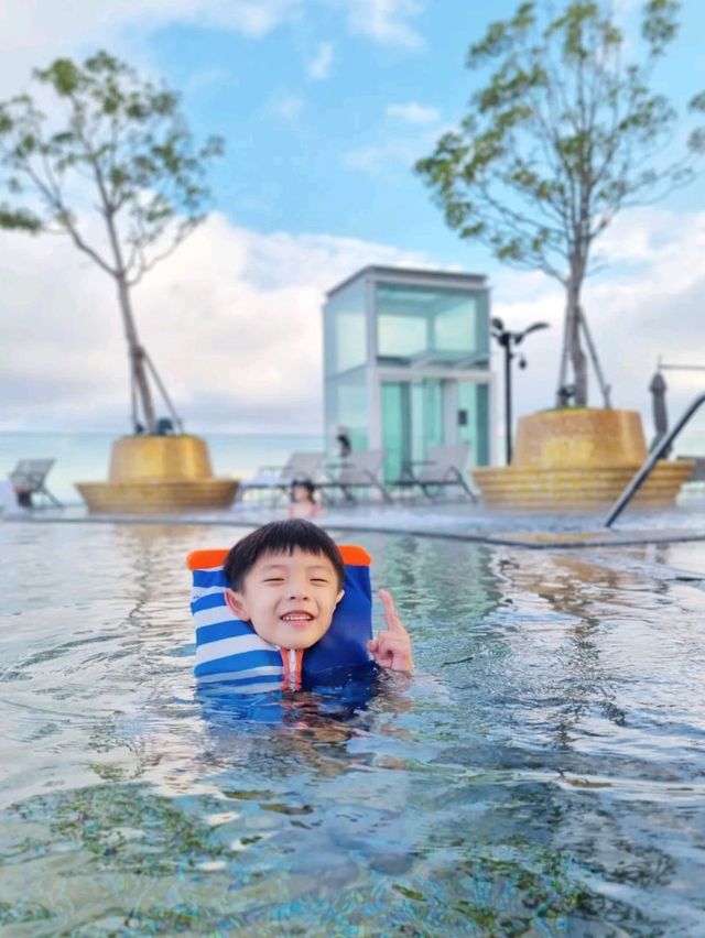 압도적인 뷰의 루프탑 수영장