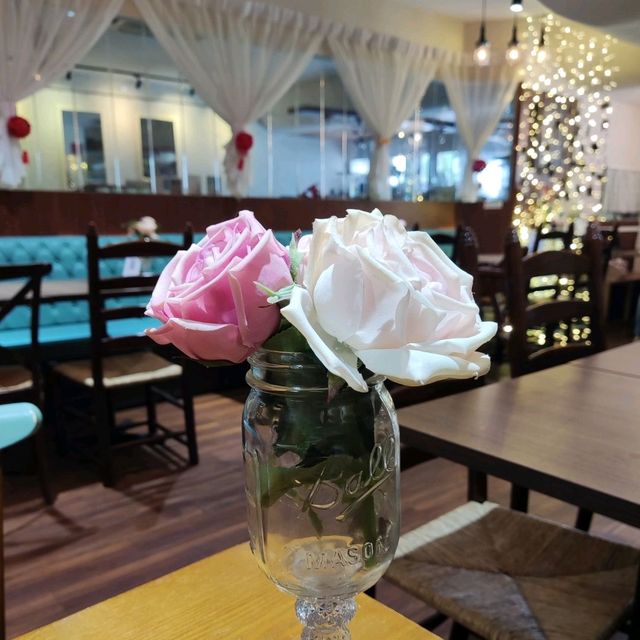 Cozy Jovis Café, Hidden Gem in Clementi
