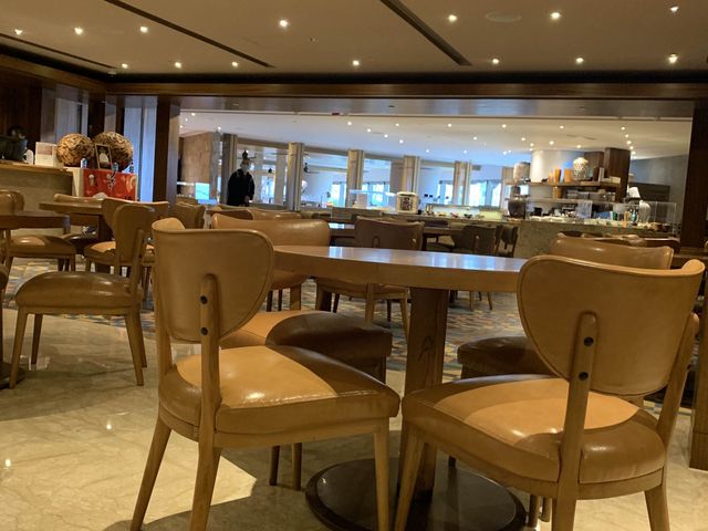 嘉里酒店午餐自助餐性價比高