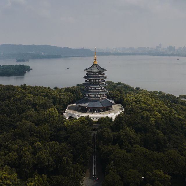 Hangzhou - not your standard sprawling city 