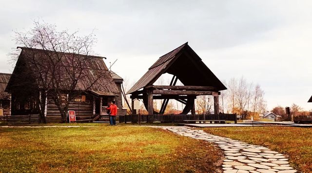 Moscow, Russia || Sutci-Dar small town
