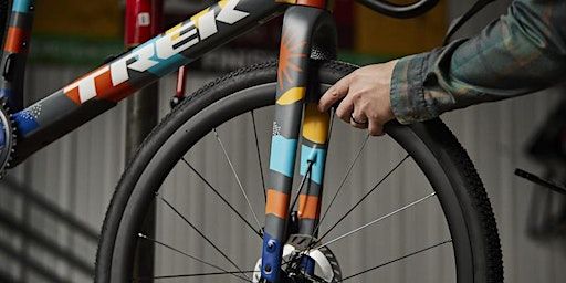 Hands-On Fix-A-Flat Workshop (Downers Grove) | Trek Bicycle - Downers Grove