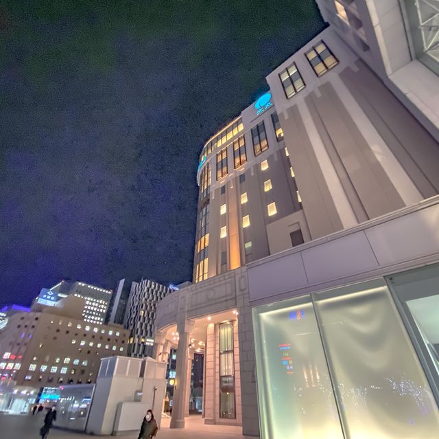 冬の夜の札幌駅