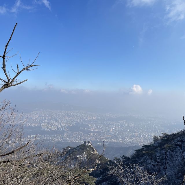 서울을 한눈에 내려다 볼 수 있는 [북한산 국립공원]