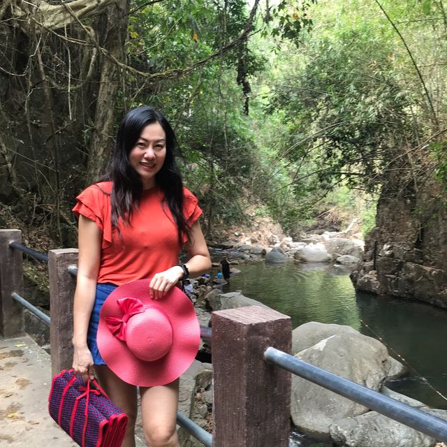 สดชื่นชุ่มฉ่ำมาก ที่น้ำตกพลิ้ว, จันทบุรี