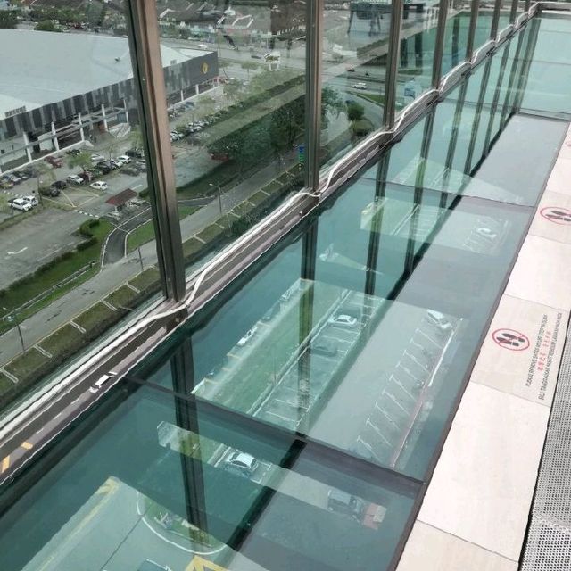 Sky Glass Walk, Amerin Hotel Johor Bahru