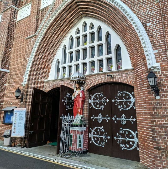 โบสถ์ ST.Mary's สวยงามมาก ที่ย่างกุ้ง