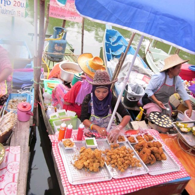 Khong Hae Floating Market