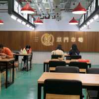【桃園東門市場】老市場新生，在地美食推薦，平價美衣、全聯一應俱全，打造桃園新亮點