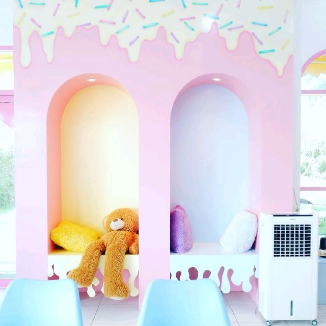 คาเฟ่ สีสันหวานๆ