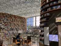 Starfield Library

ห้องสมุดกลางห้าง COEX Mall