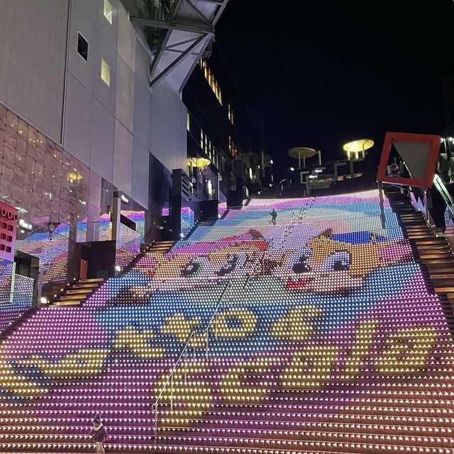 【京都府】大階段で楽しむ光のアート