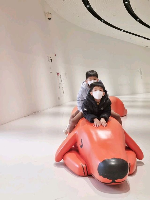 유쾌함이 가득한 장 줄리앙전시