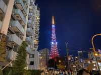 東京・芝公園。「ルイ・ヴィトン × 草間彌生(パンプキン･バルーン)」 インスタレーション。