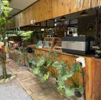 จิบกาแฟ ชมสัตว์ บ้านสวนกวาง โฮมสเตย์&คาเฟ่ พัทลุง