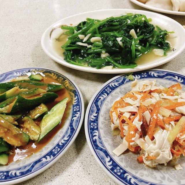 清真恩德元餃子館 🖌 香味四溢的牛肉火鍋🍲