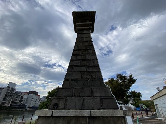 『キャナルシティ』と『中洲』を結ぶ『清流公園』