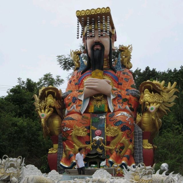 Phra Phothisat Kuan Im Nakhon Quan Yin Temple